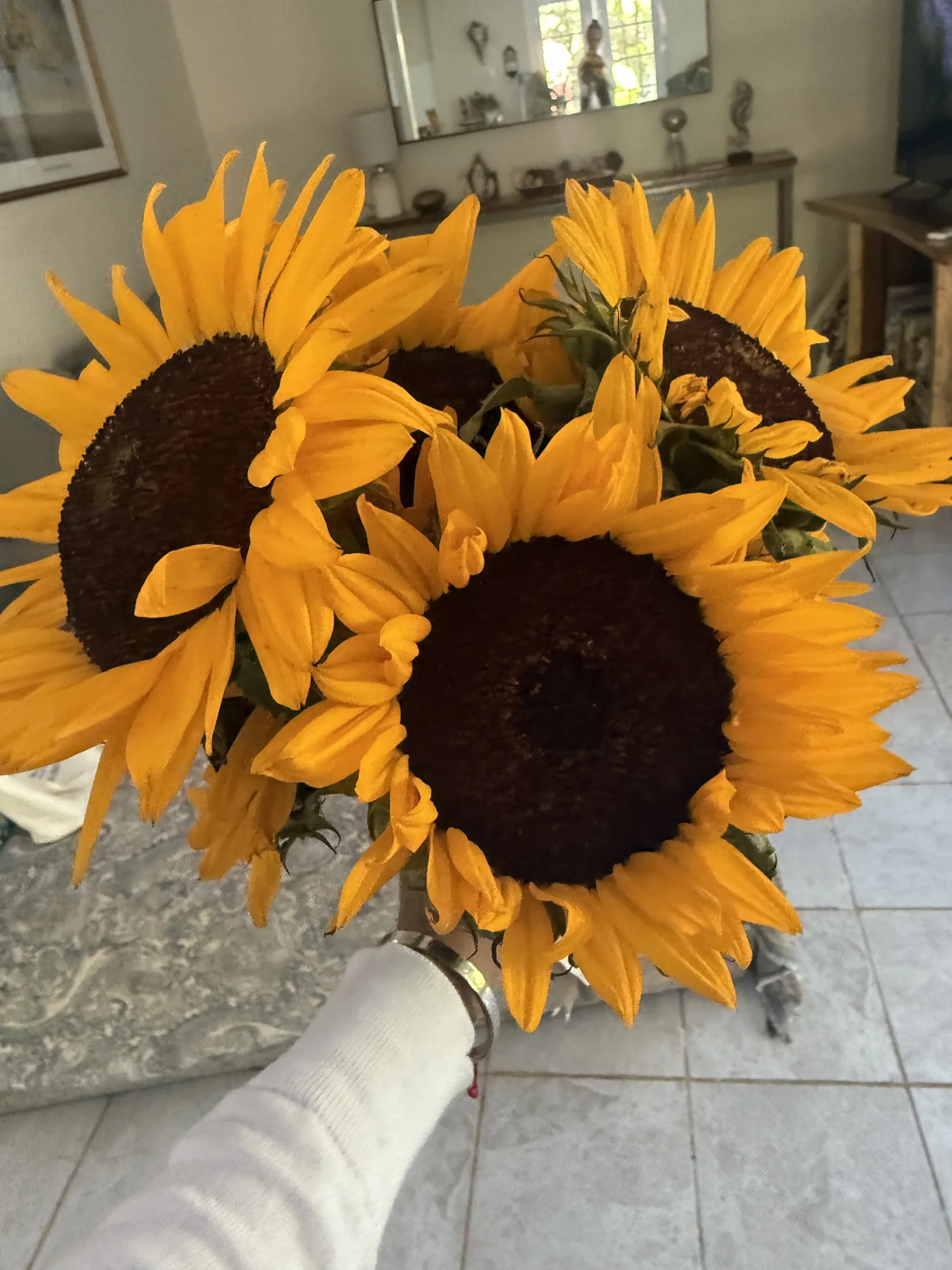 Bright living room flowers