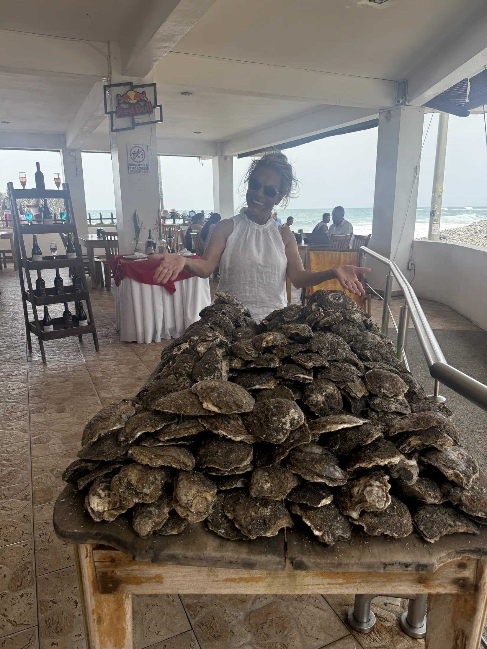 Playa El Palmarcito fresh oyster vendor